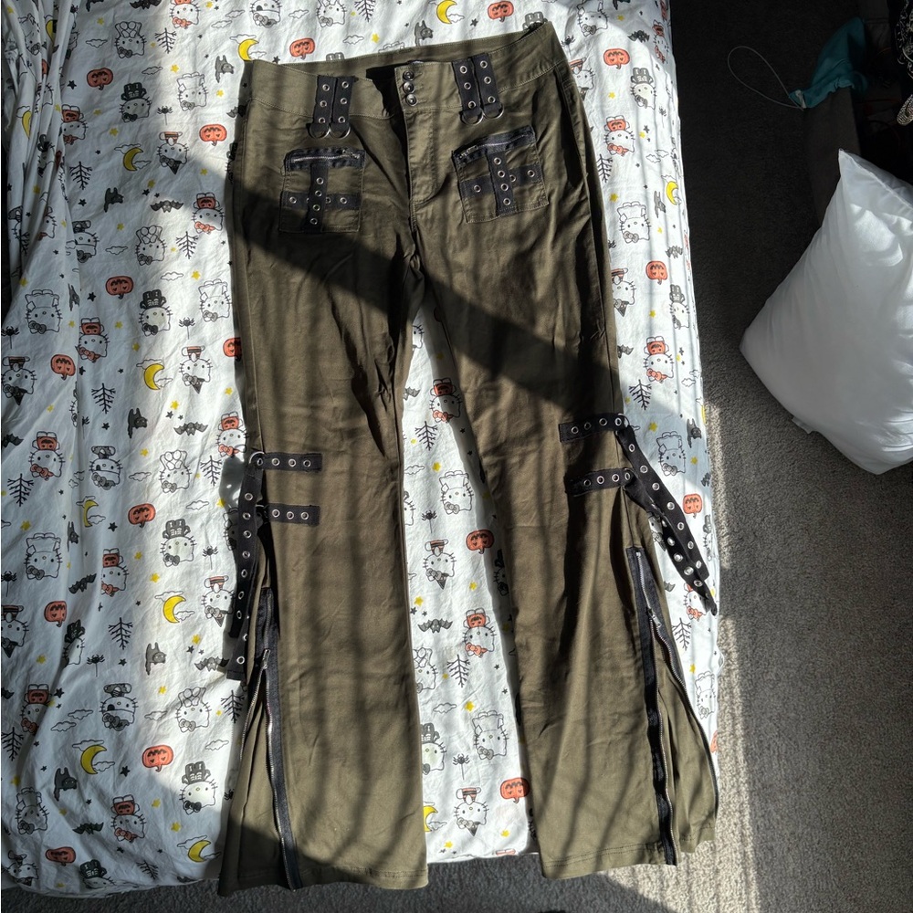 Hot Topic Olive Green Cargo Bondage Pants Sz 11
